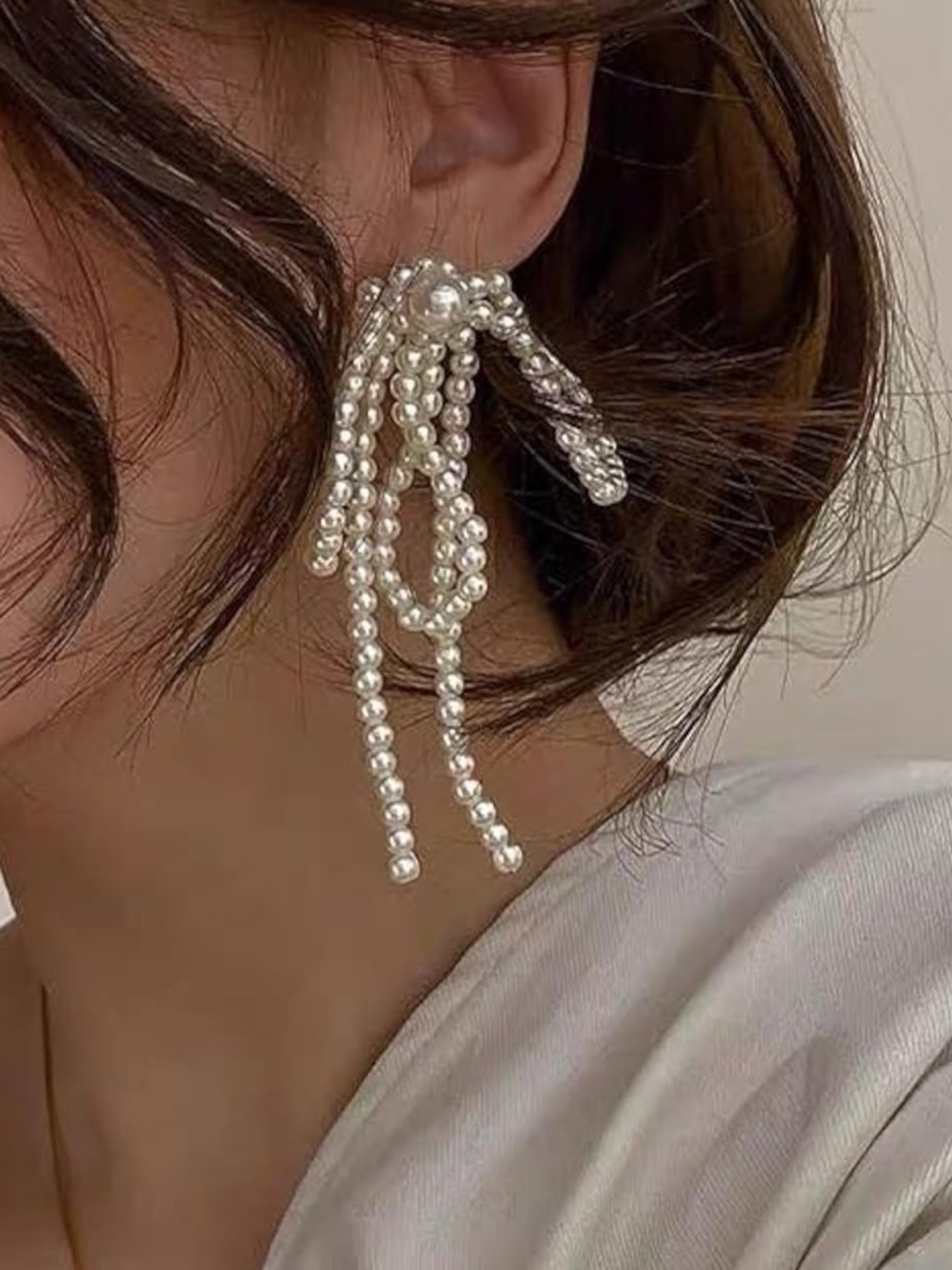 Elegant Pearl Cascade Drop Earrings - White